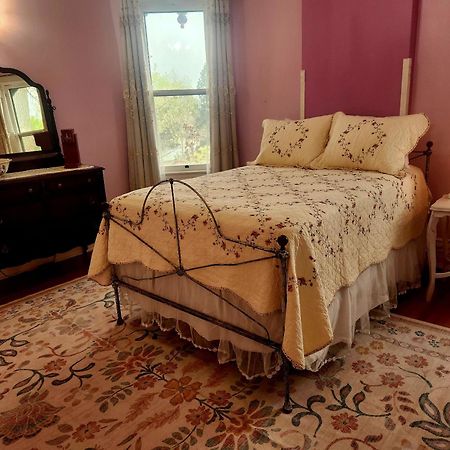 Downen House Bed & Breakfast Πουέμπλο Εξωτερικό φωτογραφία