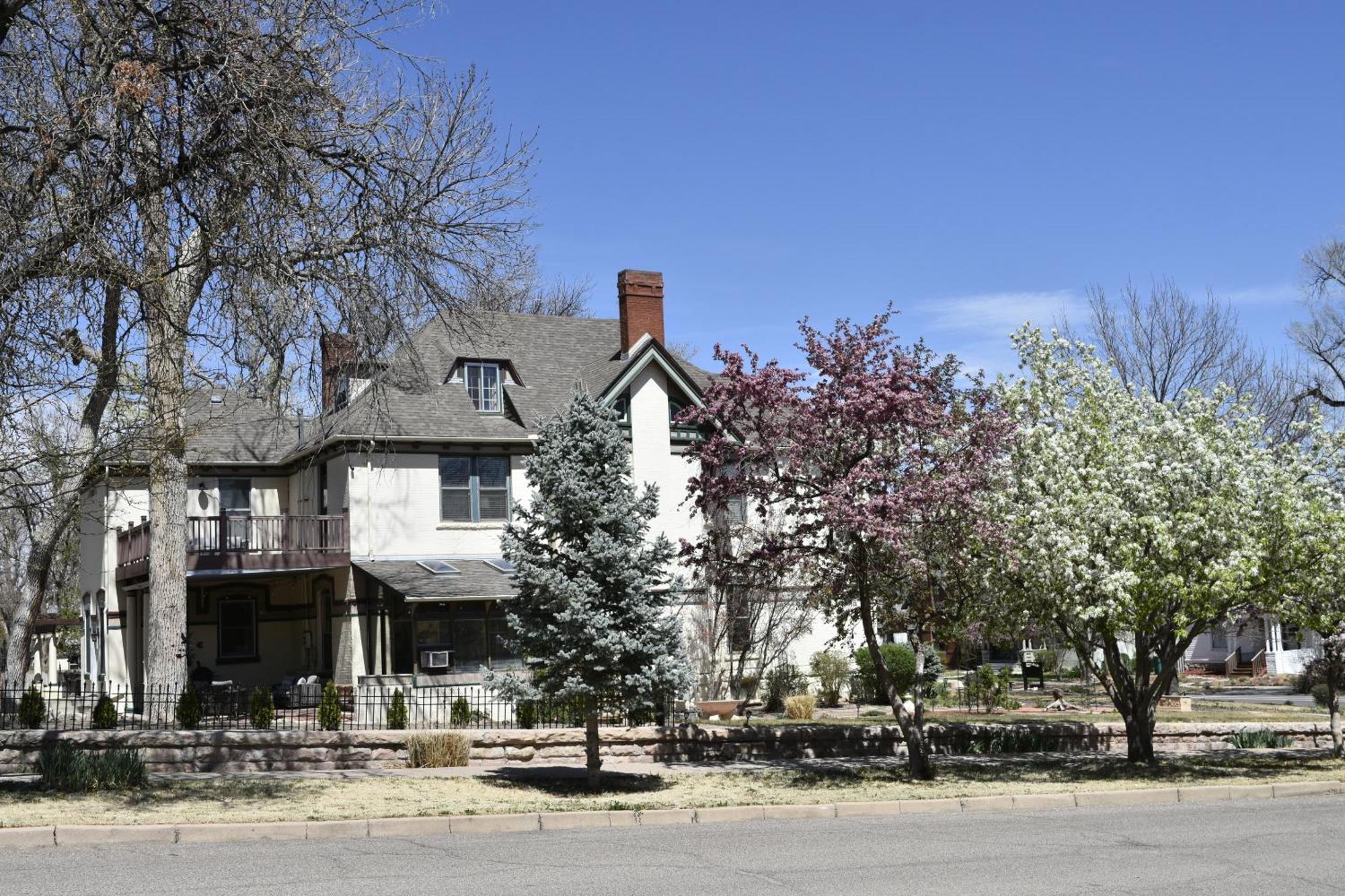 Downen House Bed & Breakfast Πουέμπλο Εξωτερικό φωτογραφία